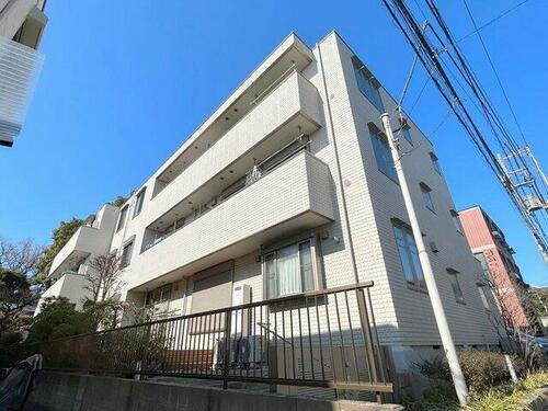 東京都世田谷区桜丘４丁目 3階建