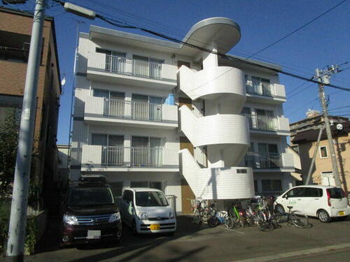 パレスシャレム３７