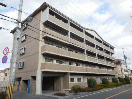 兵庫県尼崎市若王寺１丁目 5階建