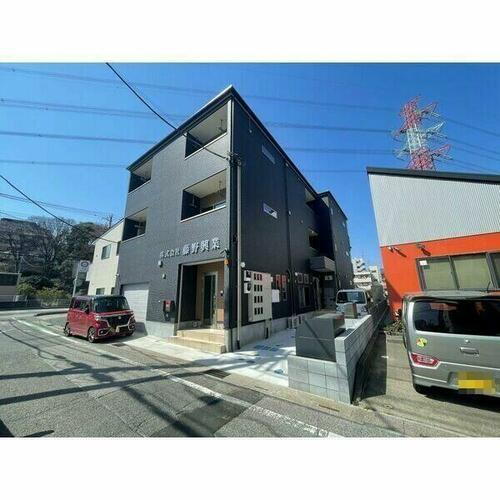 埼玉県川口市東川口３丁目 築2年1ヶ月 3階建