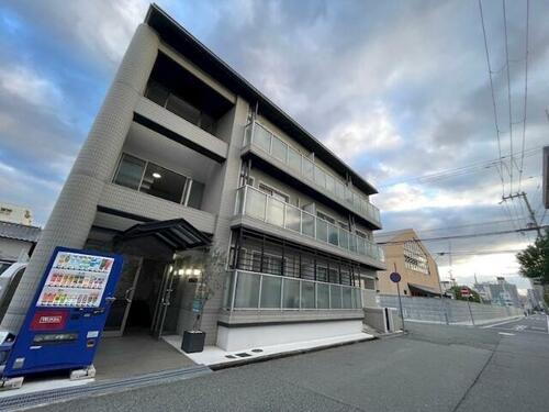 ハッピーコート豊沢 3階建