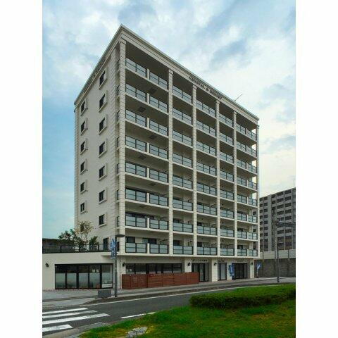 クリスタル＆リゾートスカイプレミア 9階建