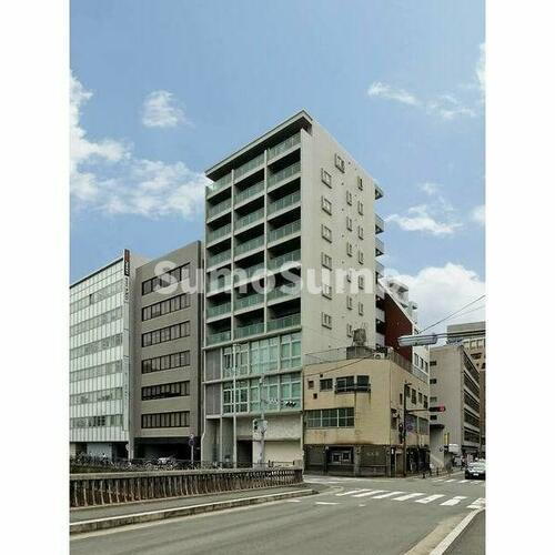 福岡県福岡市中央区天神４丁目 10階建