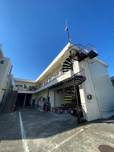 三宅マンション 2階建