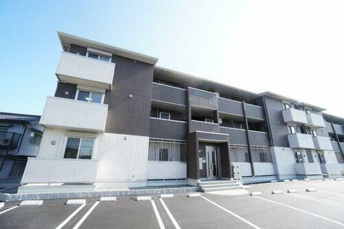 Ｄ－グレイス　Ａ棟 3階建