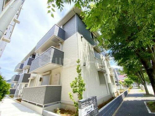 千葉県松戸市新松戸７丁目 3階建