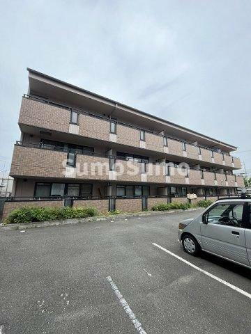 大阪府大阪市淀川区加島１丁目 3階建