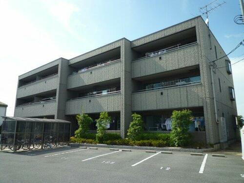 岡山県倉敷市西中新田 3階建 築22年4ヶ月