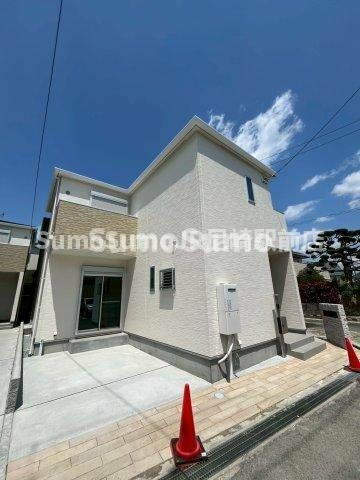 兵庫県尼崎市猪名寺１丁目 2階建