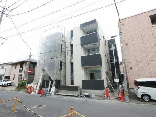 福岡県福岡市東区名島３丁目 3階建 築2年1ヶ月