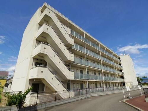 京都府木津川市木津 5階建