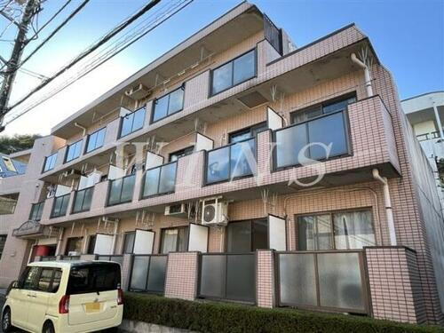 神奈川県川崎市多摩区東生田１丁目 3階建