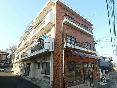 メゾン坂本 3階建