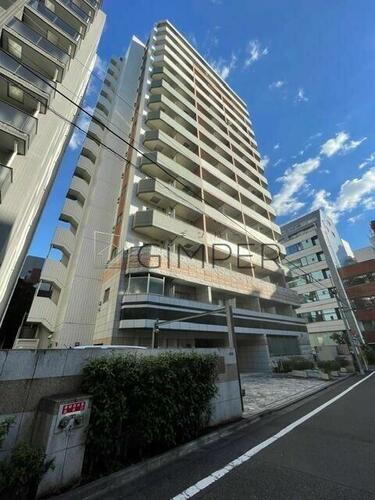 東京都新宿区新宿１丁目 15階建
