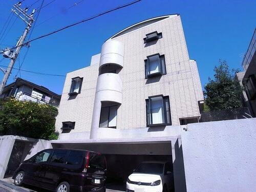 ザ・アパートメント夙川 3階建