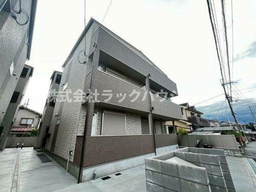 アート樟葉Ⅱ 3階建