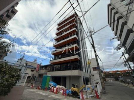 ヌー武庫川駅前 9階建