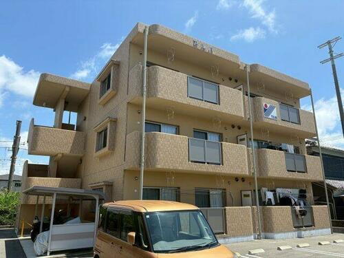 アルバ 3階建
