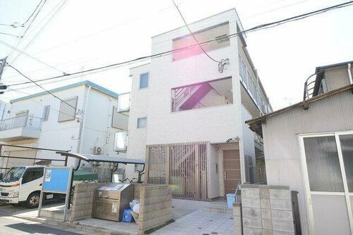神奈川県川崎市幸区東古市場 3階建