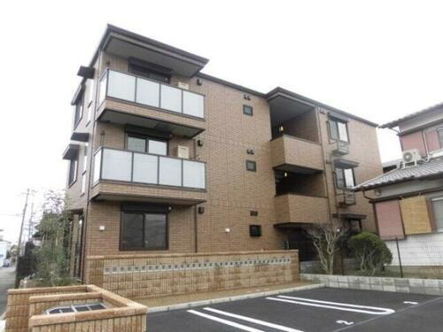ロイヤルメゾン豊中 3階建