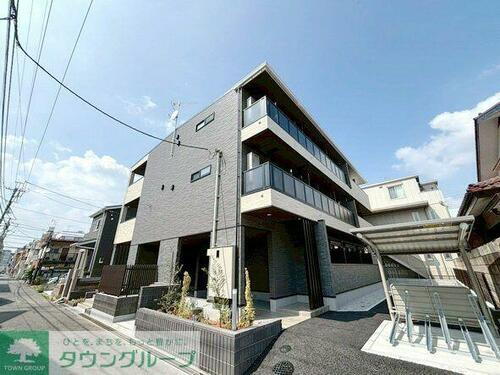 埼玉県所沢市松葉町 3階建