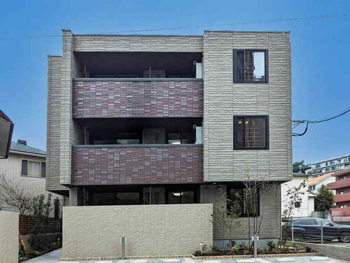 メゾンゴールド高取 3階建