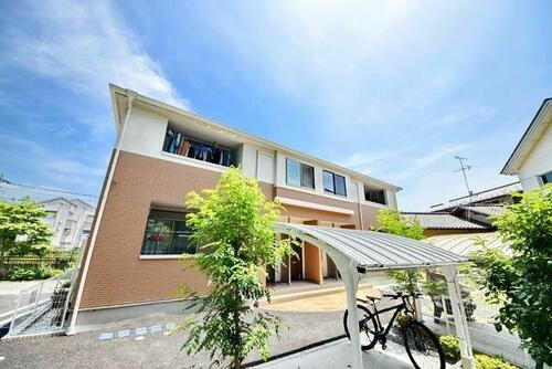 東京都世田谷区成城９丁目 2階建
