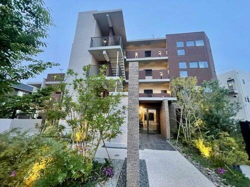 大阪府箕面市桜１丁目 4階建