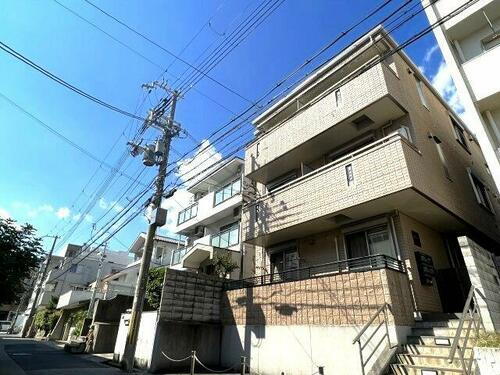 ラクエスタ岡本