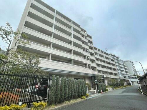 プラウド千里桃山台 地上6階地下1階建