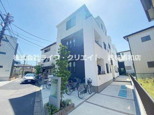埼玉県さいたま市南区鹿手袋７丁目 3階建 築1年10ヶ月
