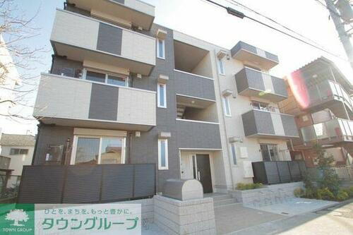 東京都足立区大谷田５丁目 3階建