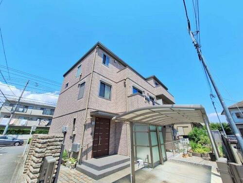 東京都小金井市緑町１丁目 3階建