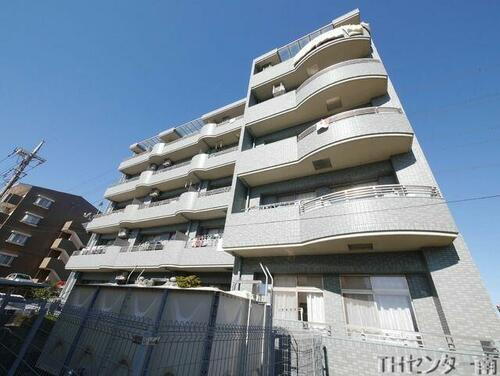 ルネス・レヴール 5階建