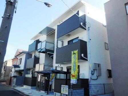 兵庫県尼崎市瓦宮２丁目 築9年11ヶ月 3階建