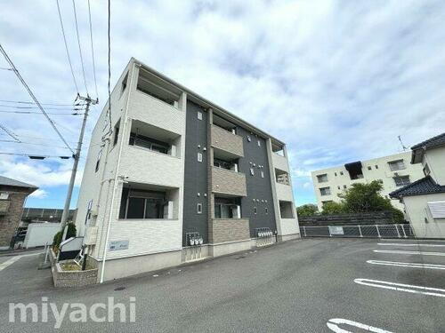 徳島県徳島市佐古三番町 築10年2ヶ月 3階建