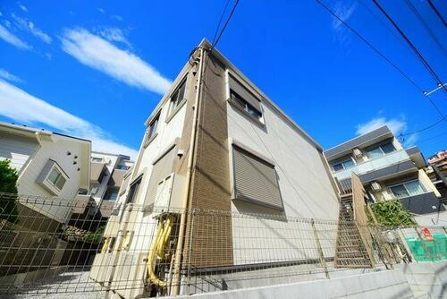 神奈川県横浜市南区南太田４丁目 築7年2ヶ月 2階建