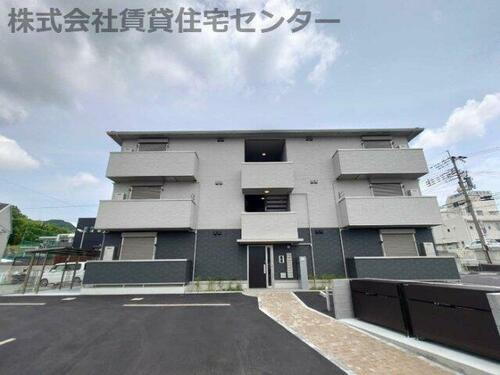 和歌山県和歌山市大谷 築2年8ヶ月 3階建