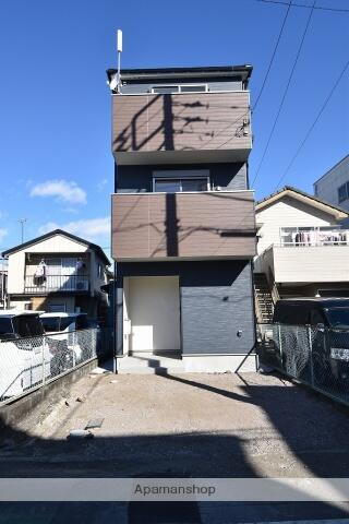 ユアサヴィレッジⅤ 3階建