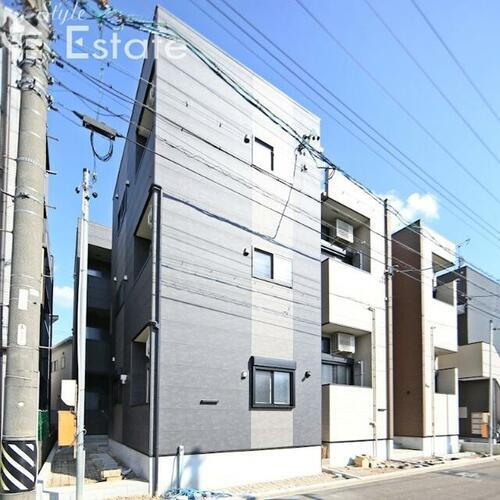 愛知県名古屋市守山区新守町 3階建 