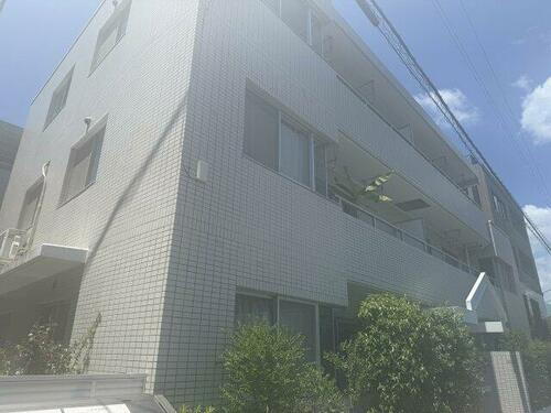 東京都世田谷区弦巻４丁目 3階建 築37年6ヶ月