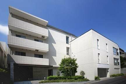 東京都港区元麻布３丁目 5階建 築15年7ヶ月