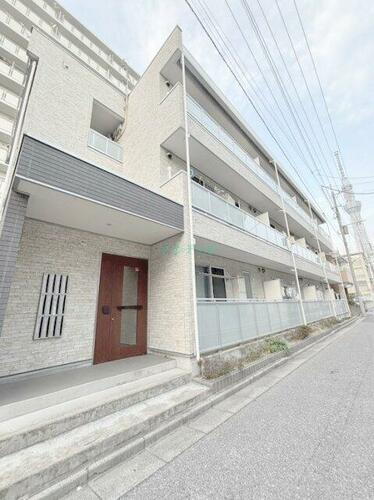 東京都墨田区吾妻橋１丁目 3階建
