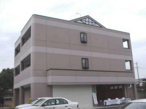 愛知県豊川市東光町２丁目 3階建 築24年10ヶ月