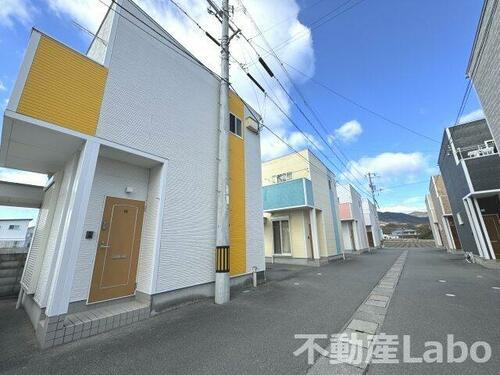徳島県板野郡藍住町富吉字地神 2階建 築10年6ヶ月