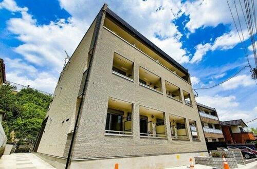 グレイス流山 3階建