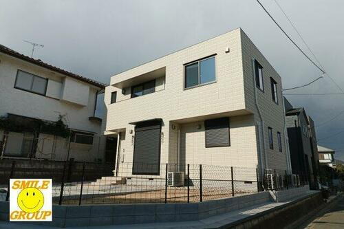 メゾンソレイユ 2階建