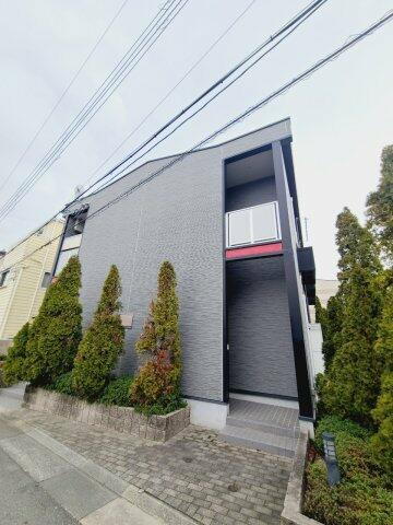 兵庫県宝塚市小林３丁目 2階建