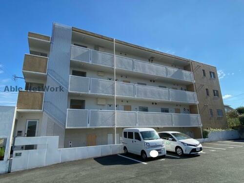 熊本県菊池郡菊陽町武蔵ヶ丘北１丁目 築16年5ヶ月 地上3階地下1階建