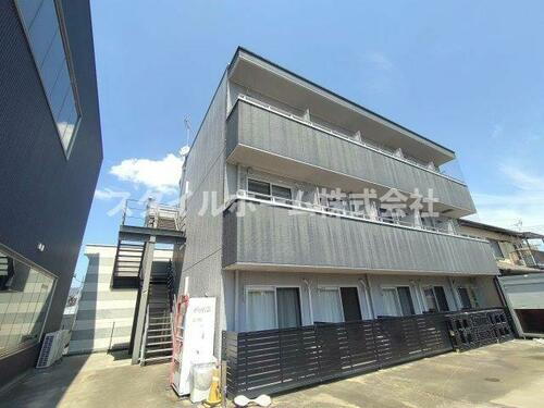 クレシタＩＣＨＩ 3階建
